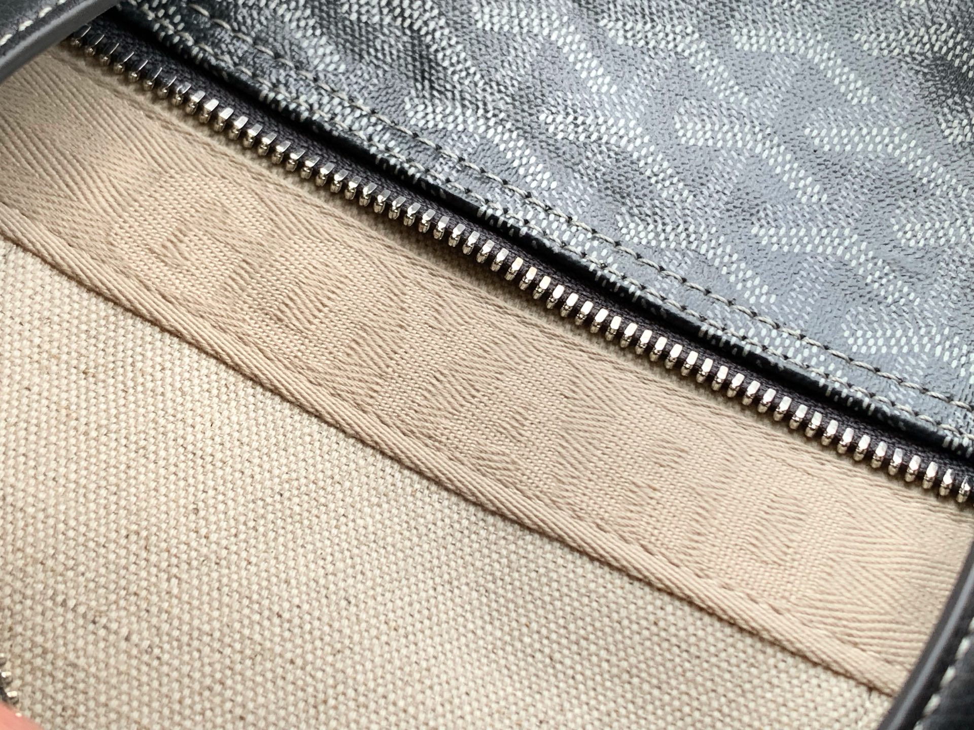 Goya Bag