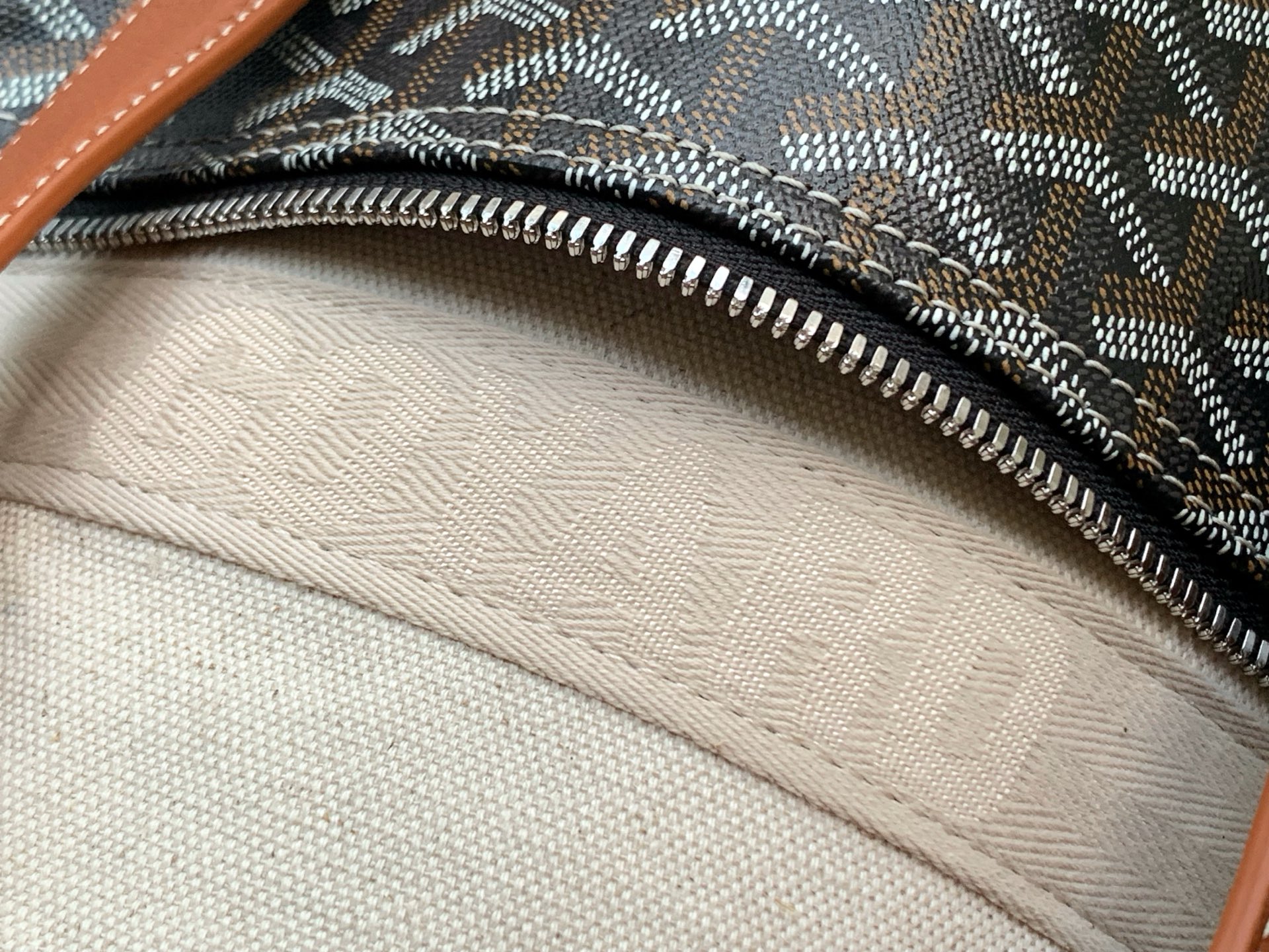 Goya Bag
