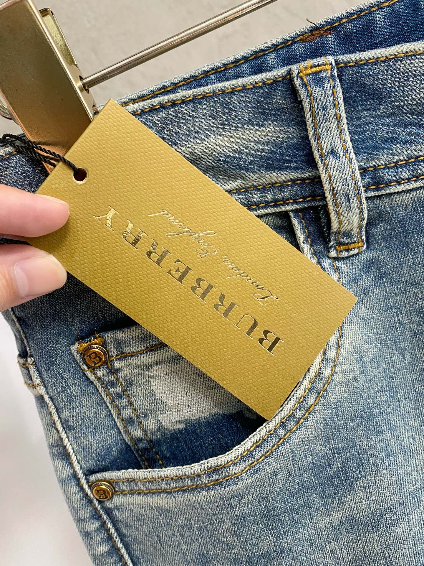 Jeans