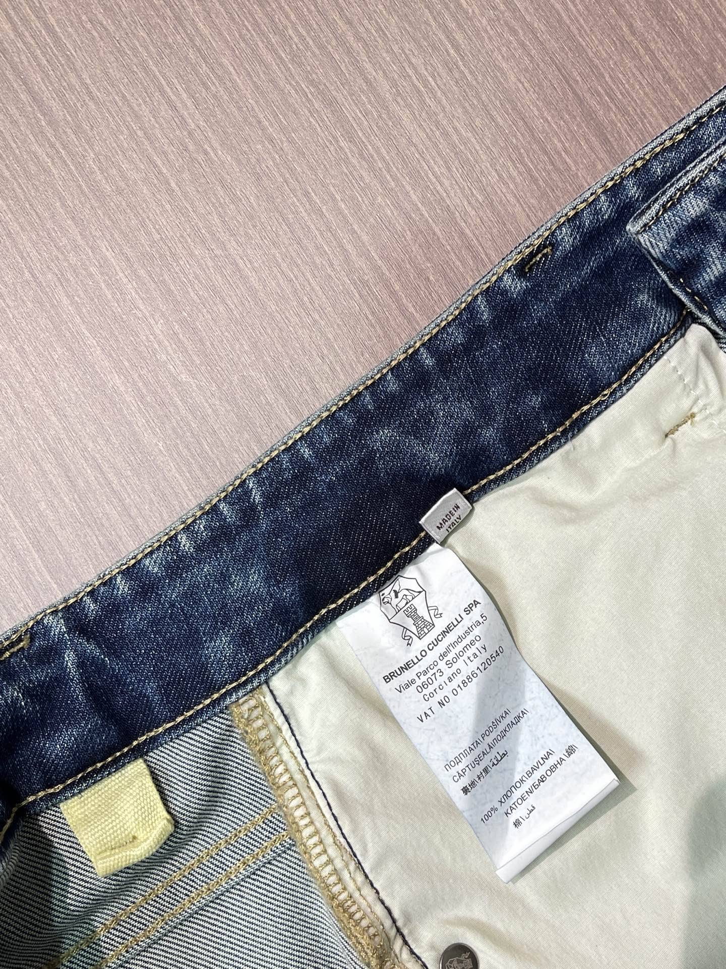 Jeans