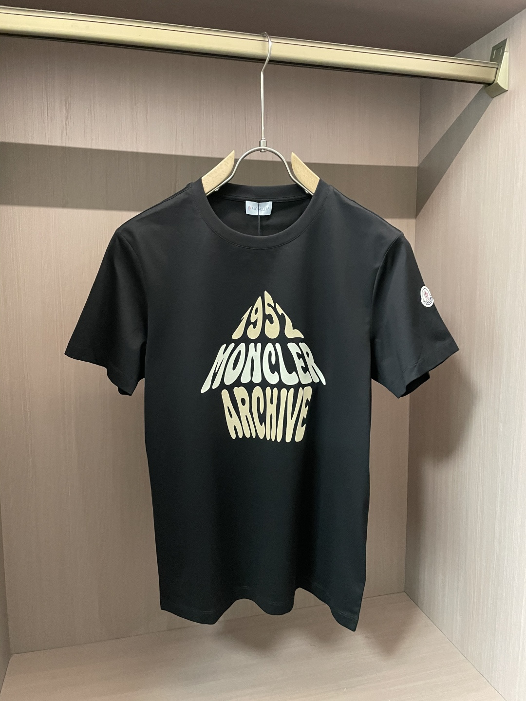 short sleeves