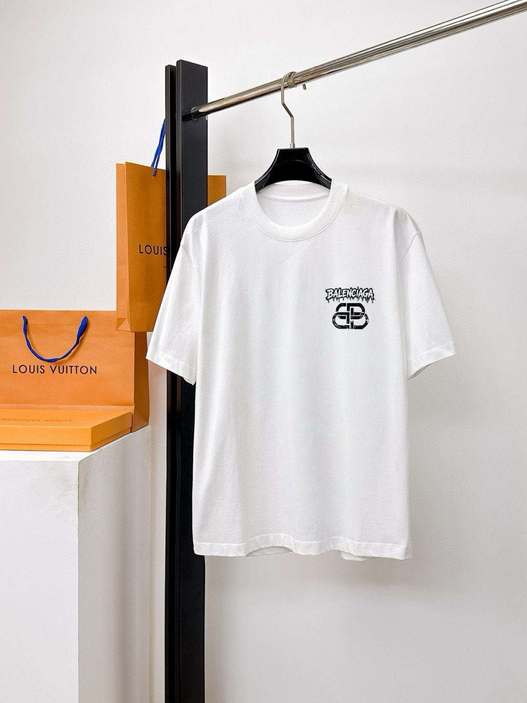 short sleeves
