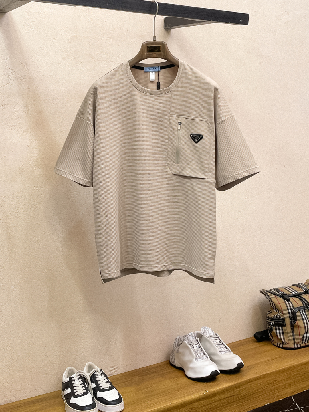 short sleeves