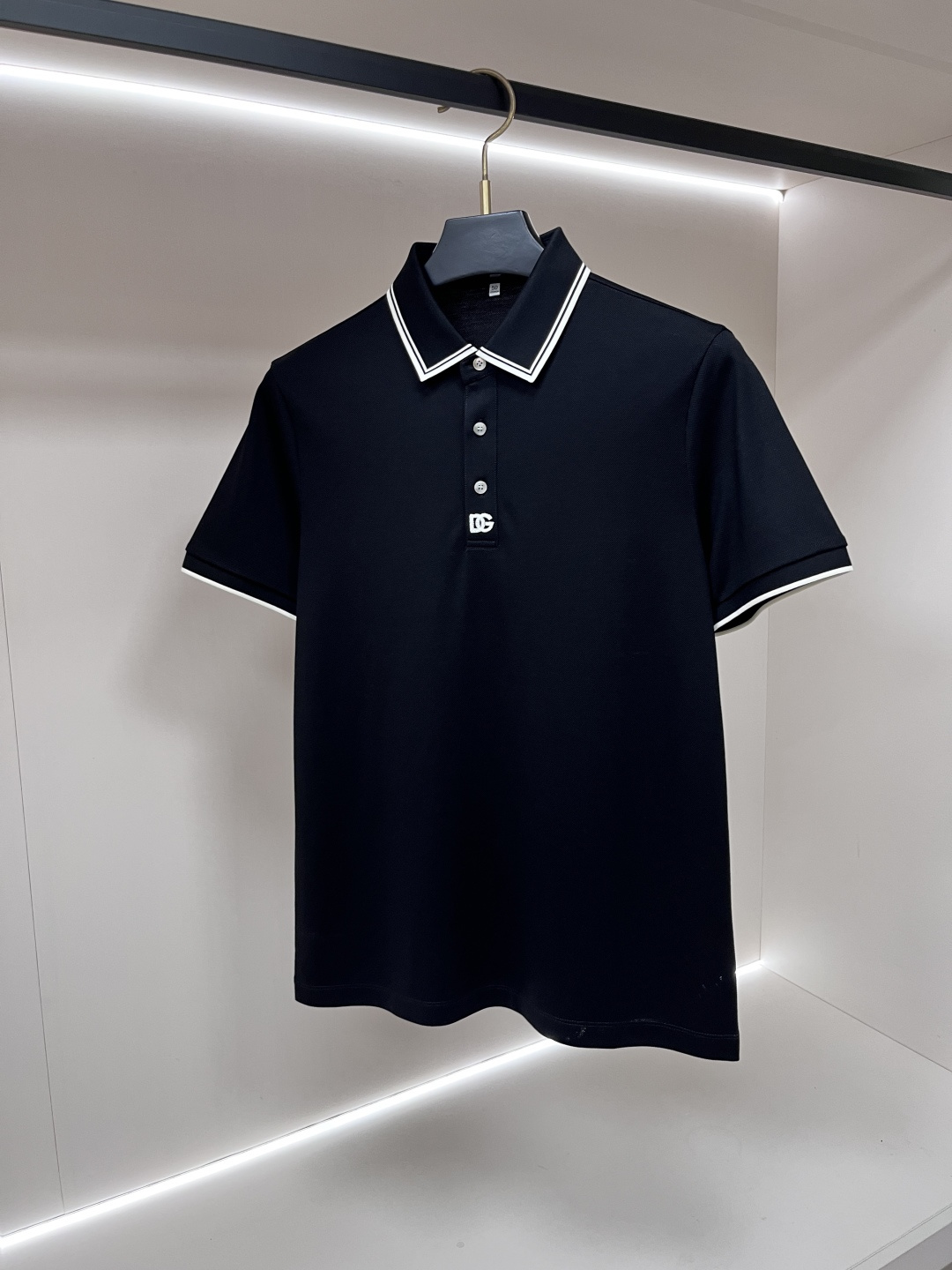 short sleeves
