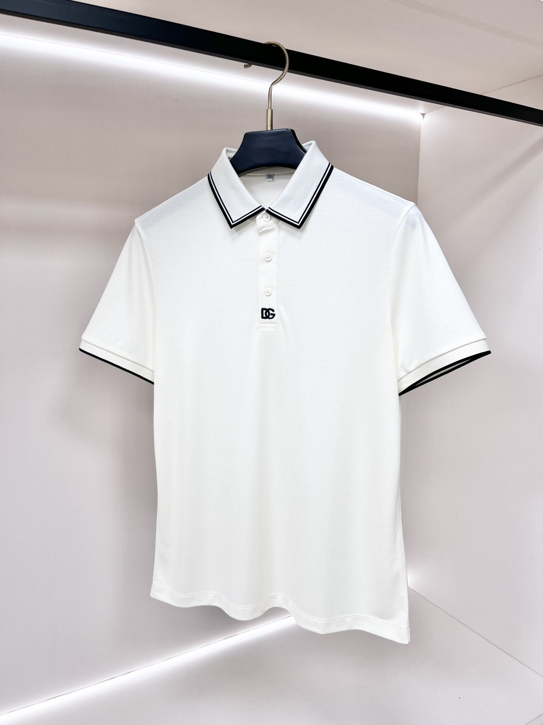 short sleeves