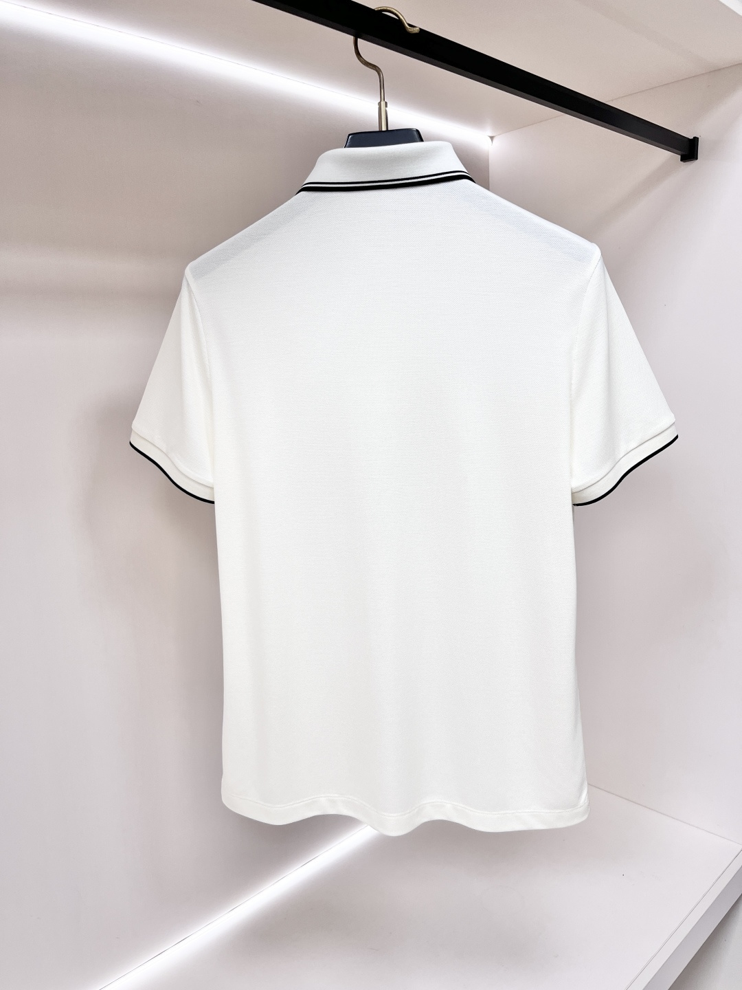 short sleeves