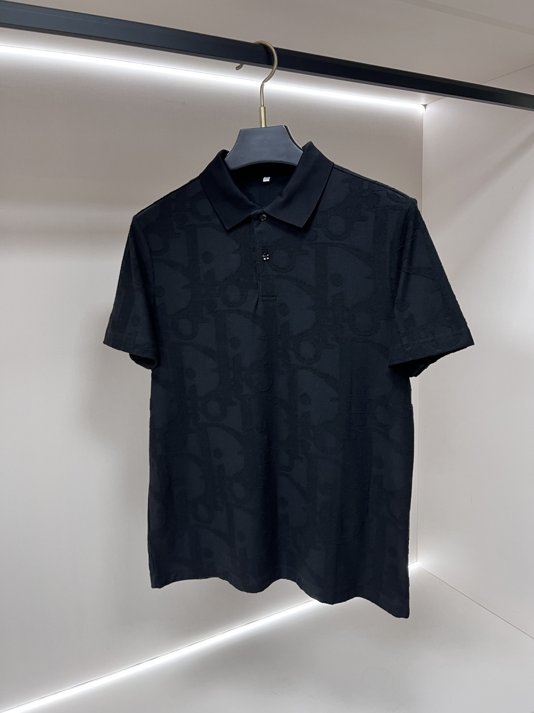 short sleeves