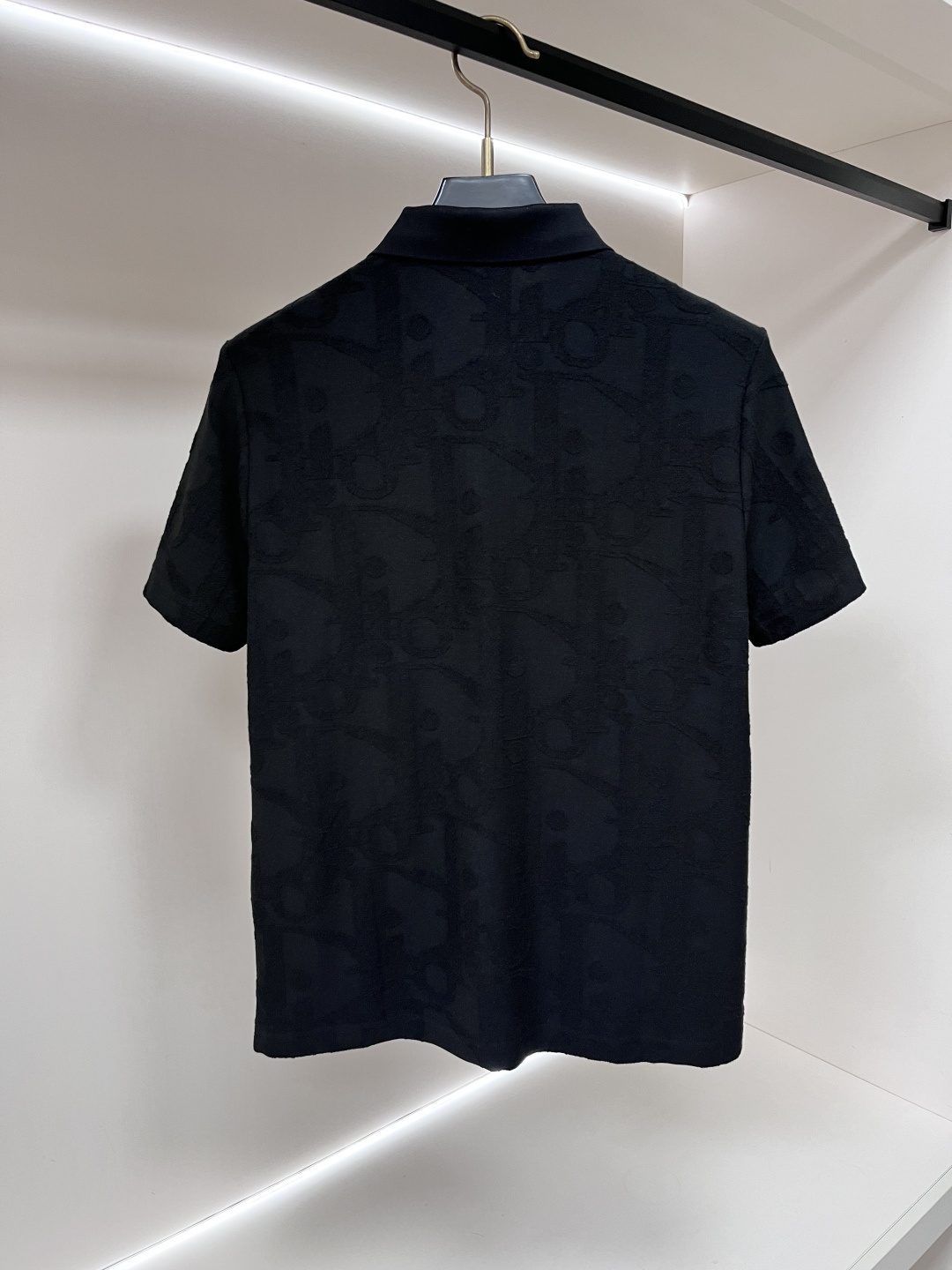 short sleeves