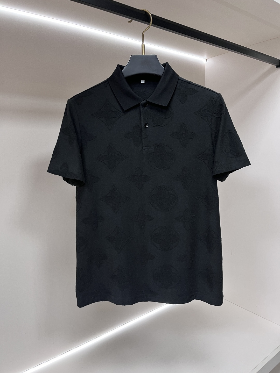 short sleeves
