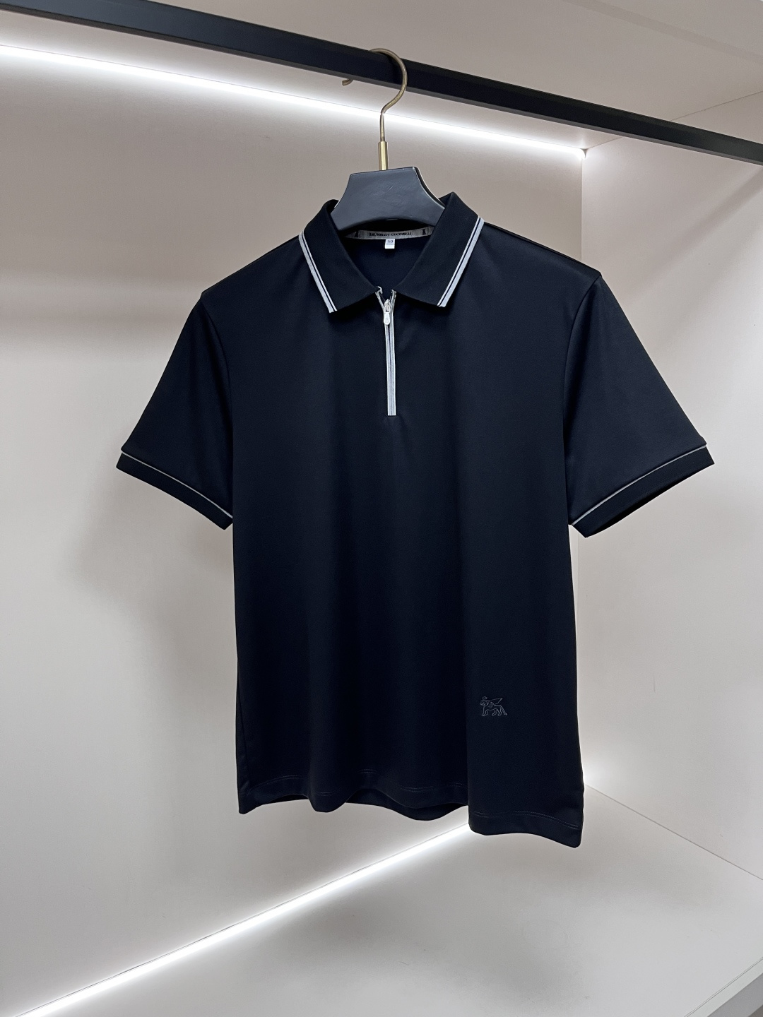 short sleeves