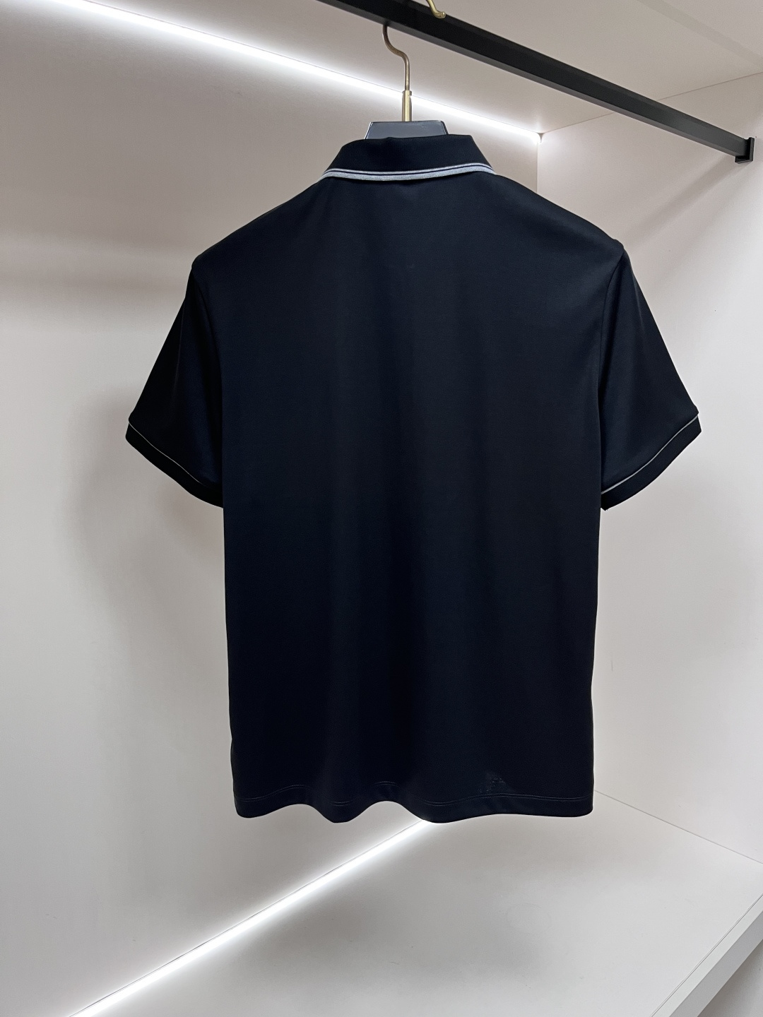 short sleeves