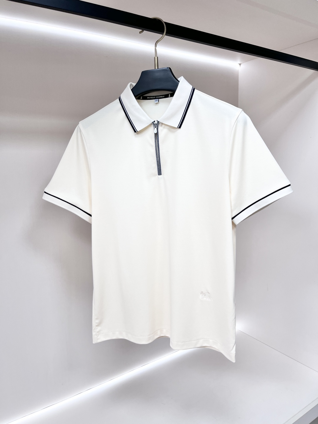 short sleeves