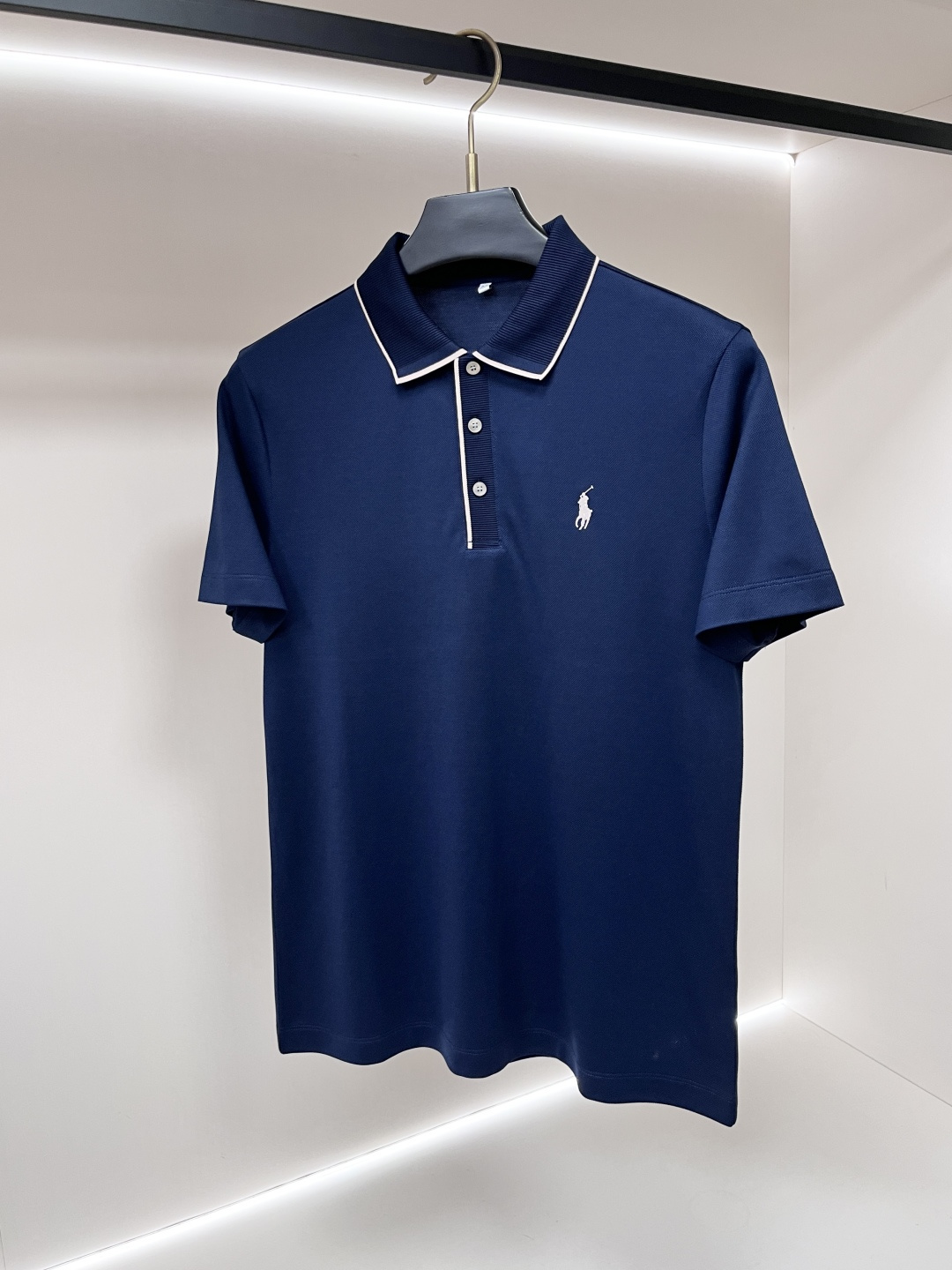 short sleeves
