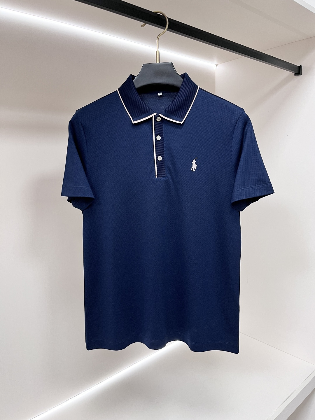 short sleeves