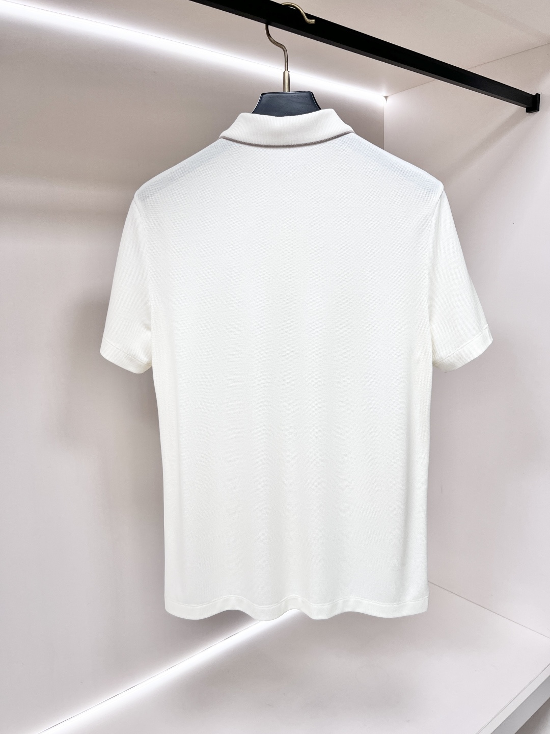 short sleeves
