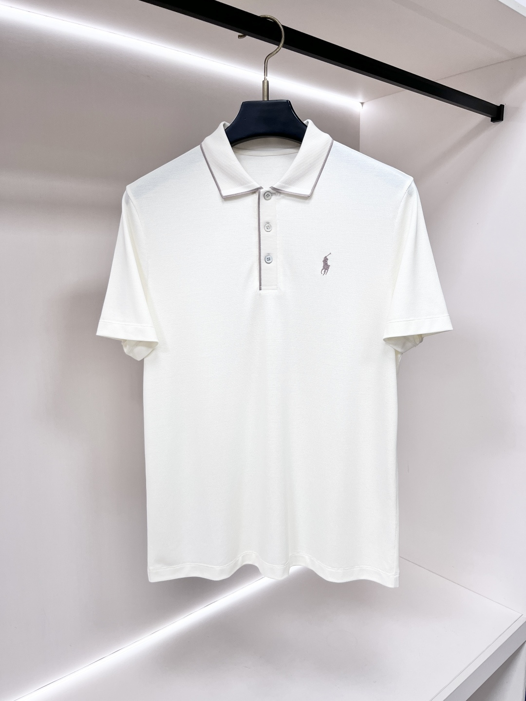 short sleeves