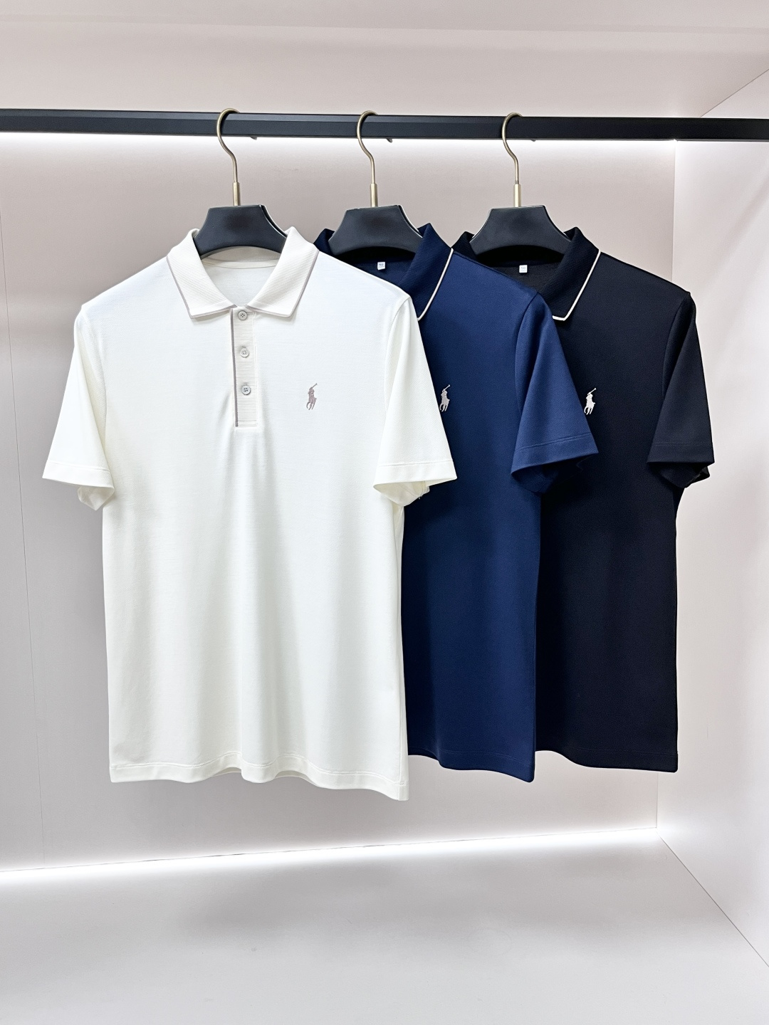 short sleeves