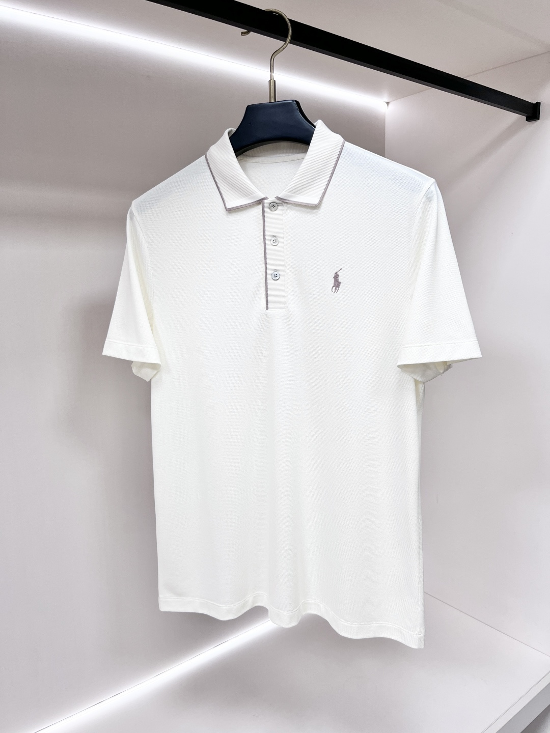 short sleeves