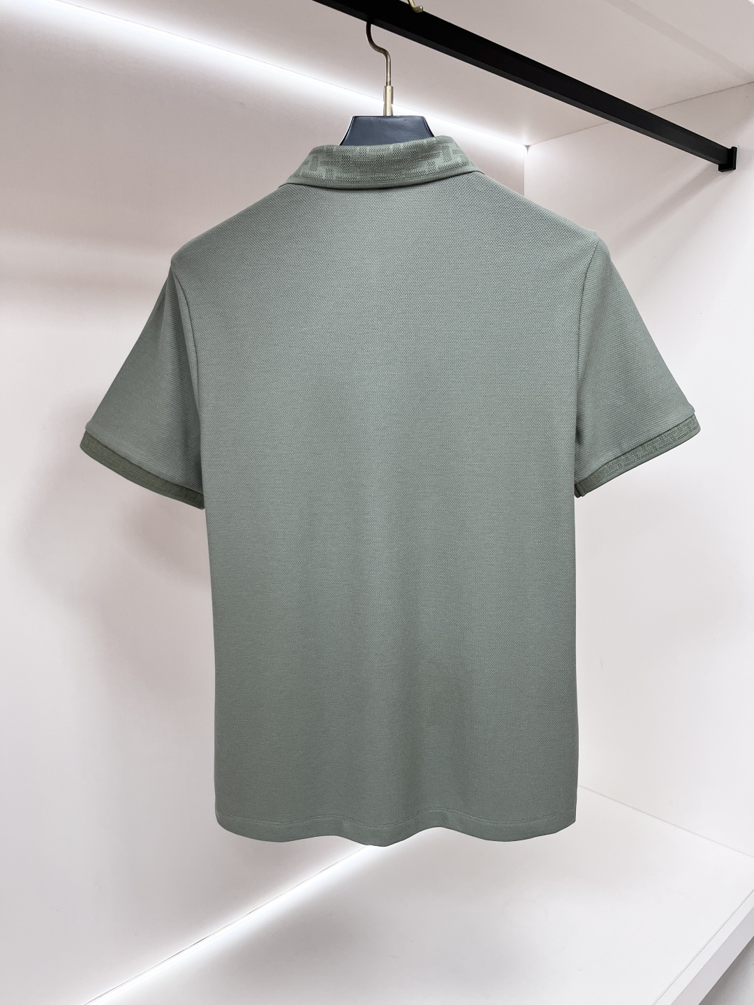 short sleeves