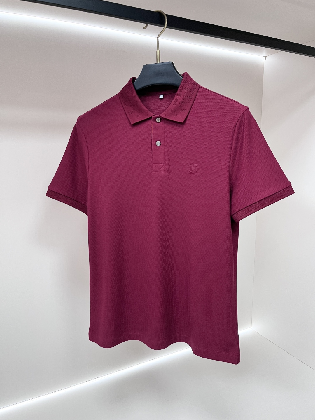 short sleeves