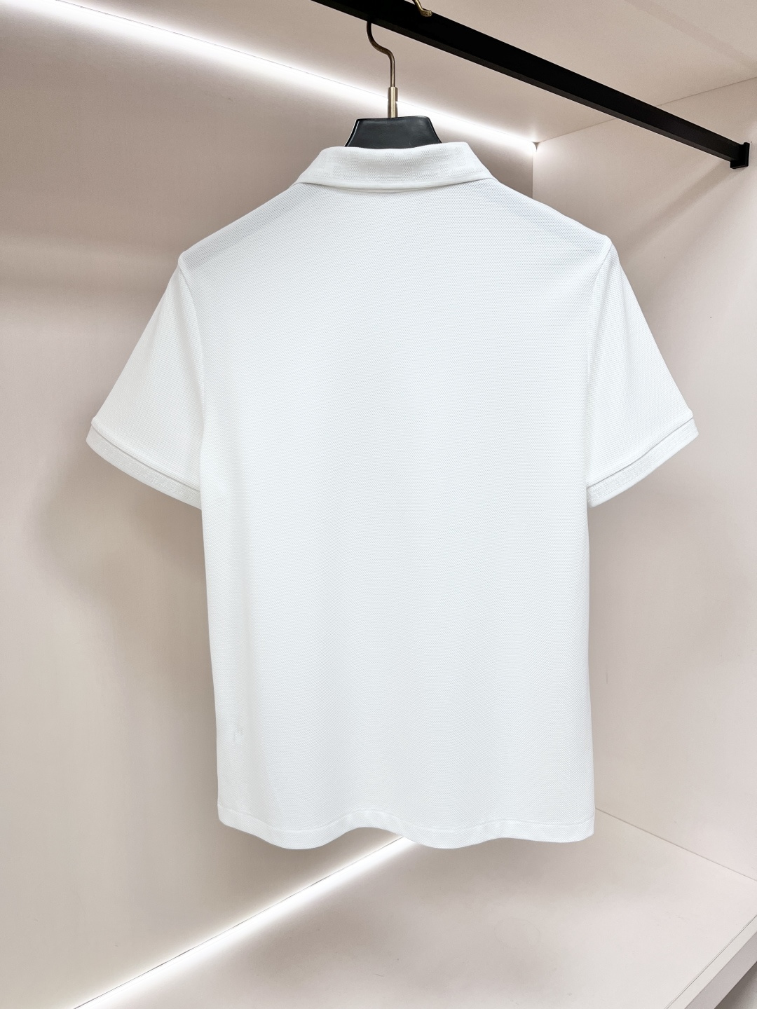 short sleeves