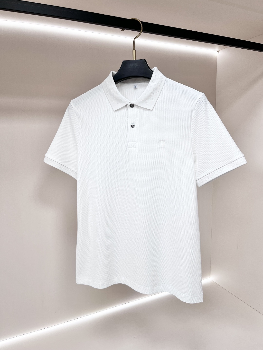 short sleeves
