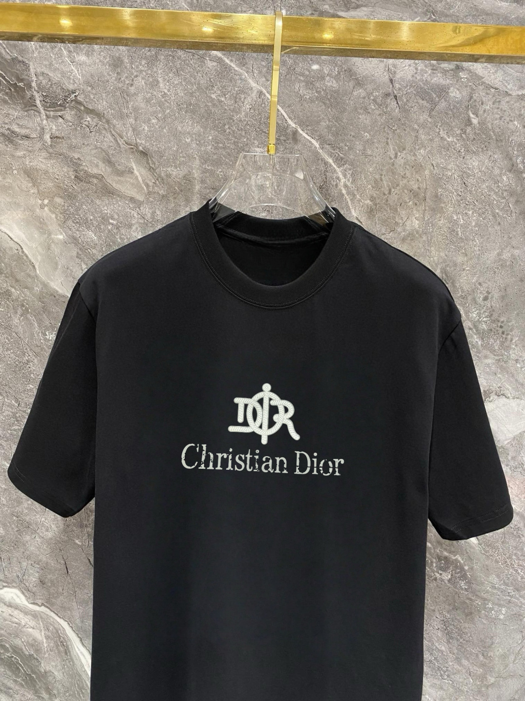 short sleeves