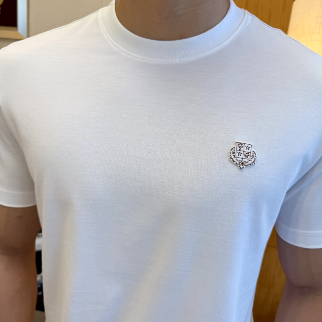 short sleeves