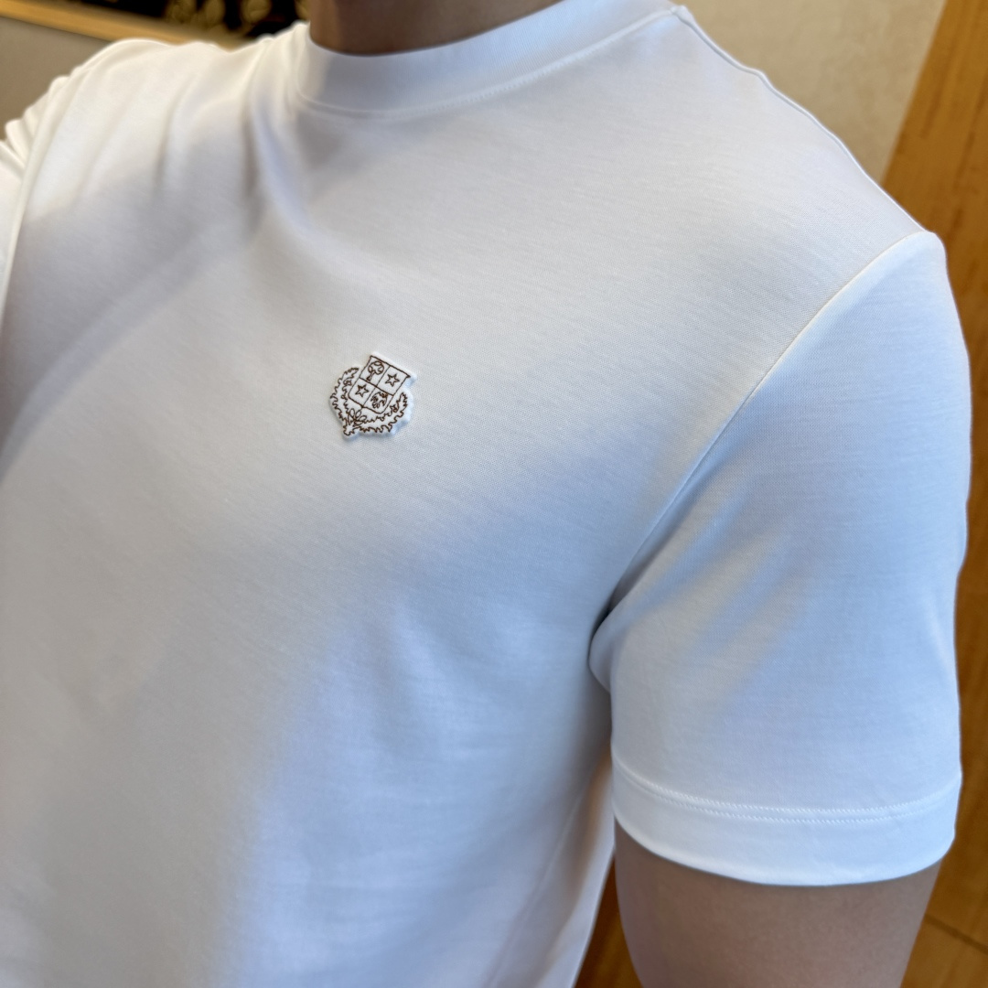 short sleeves