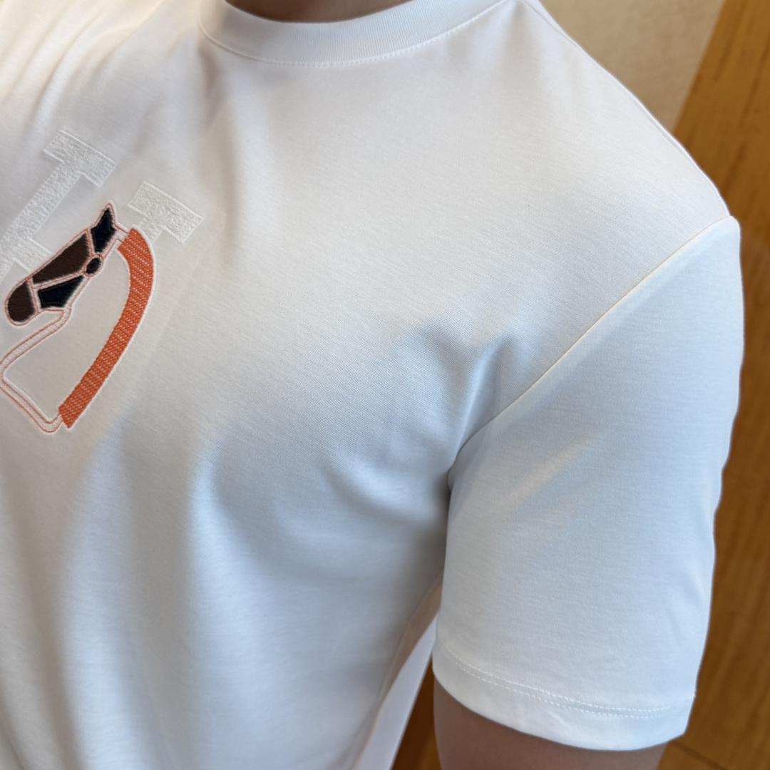 short sleeves