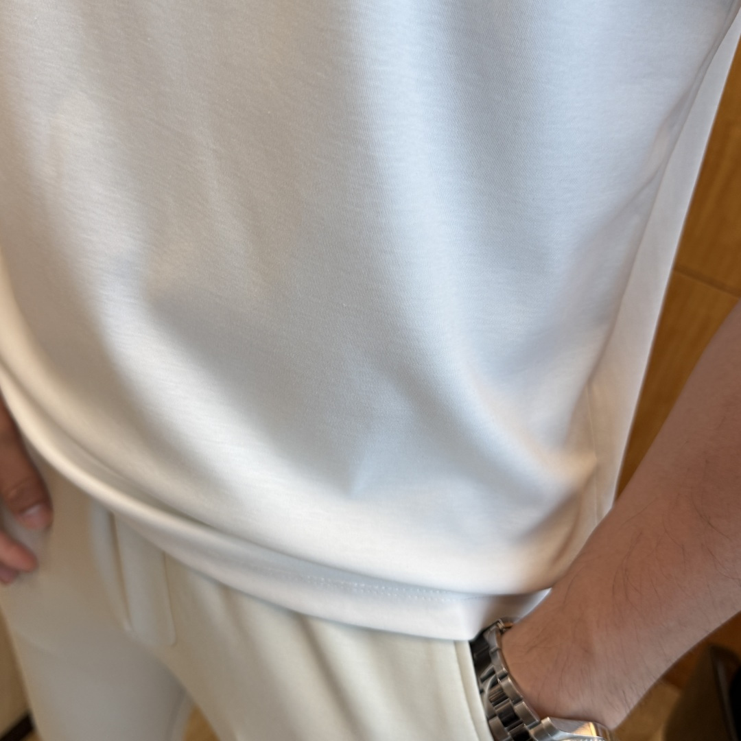 short sleeves