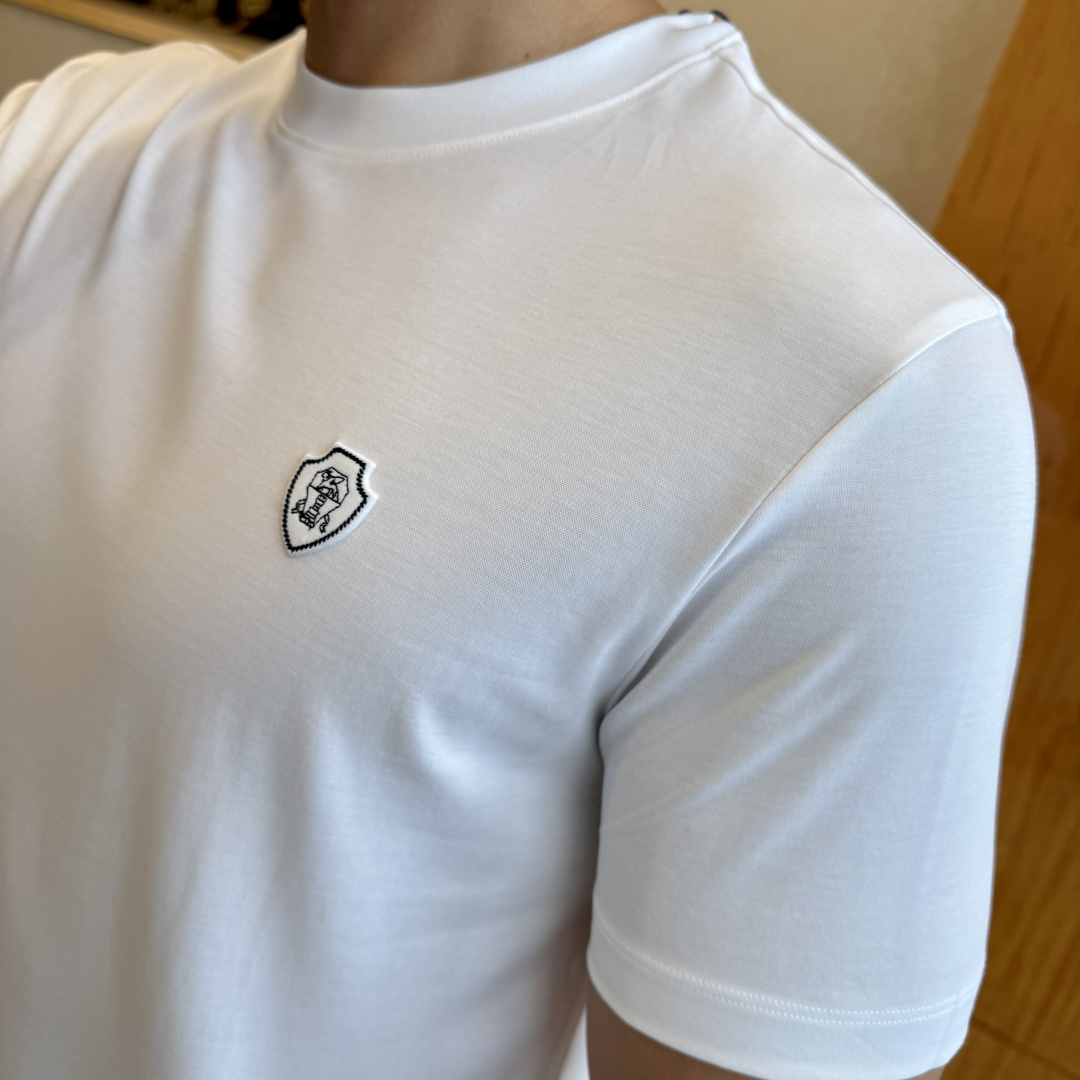 short sleeves
