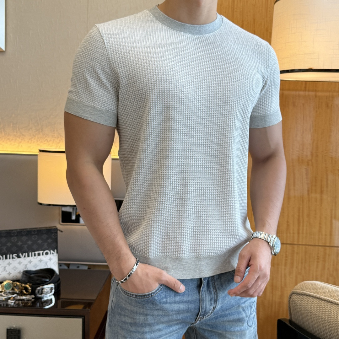 short sleeves