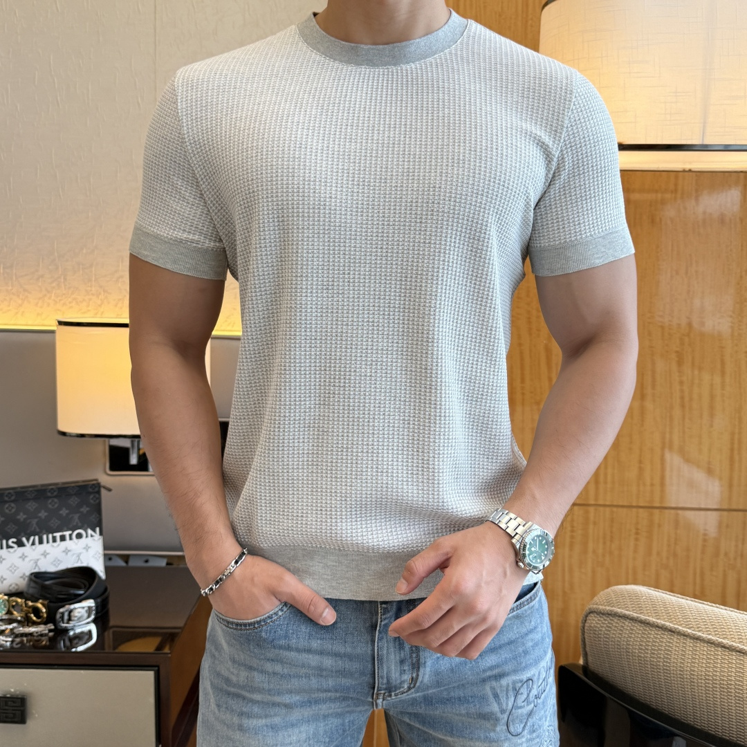 short sleeves
