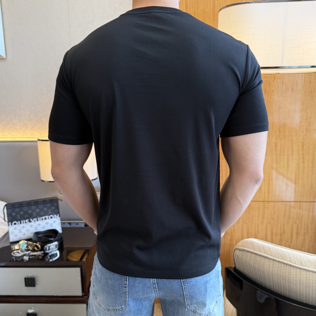 short sleeves
