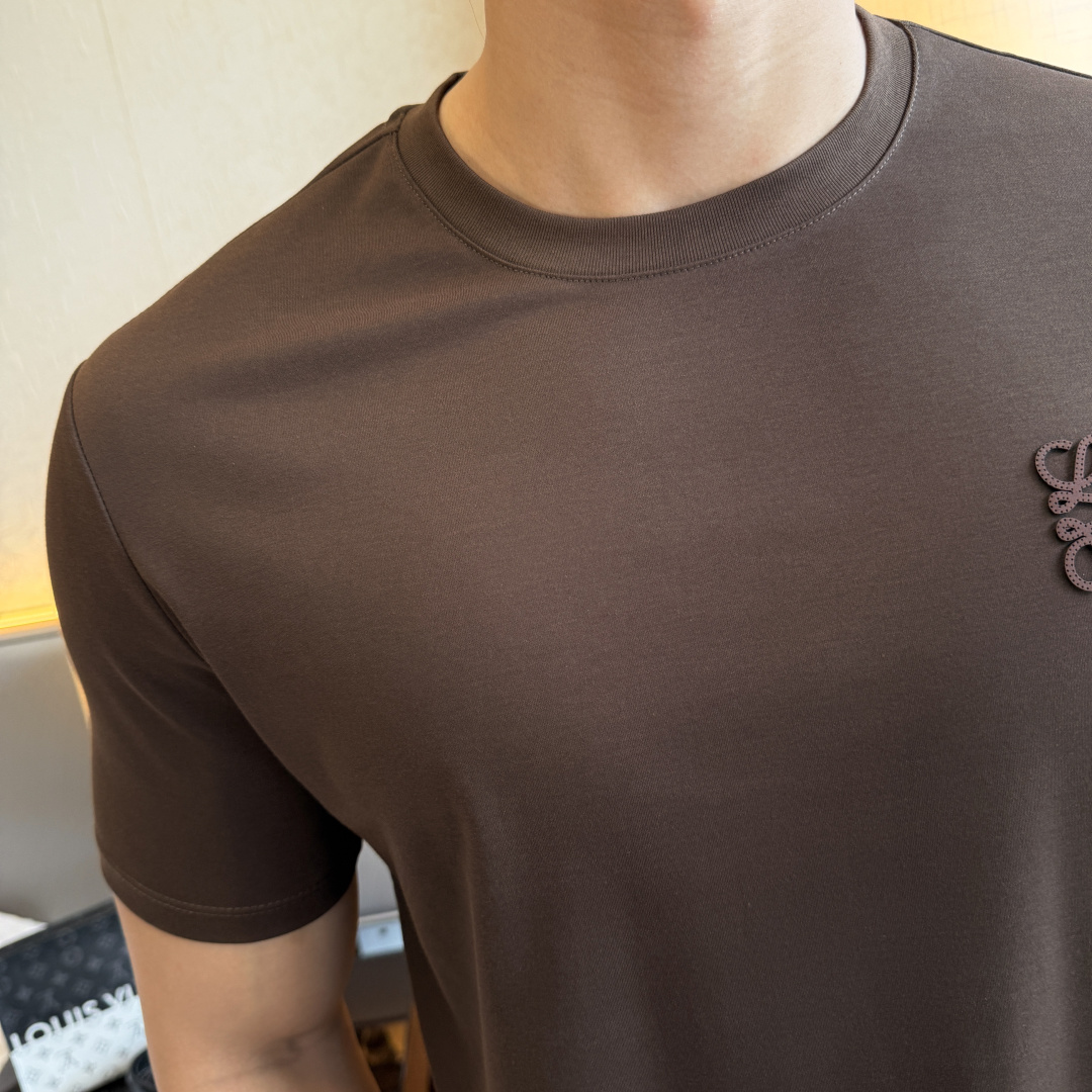 short sleeves