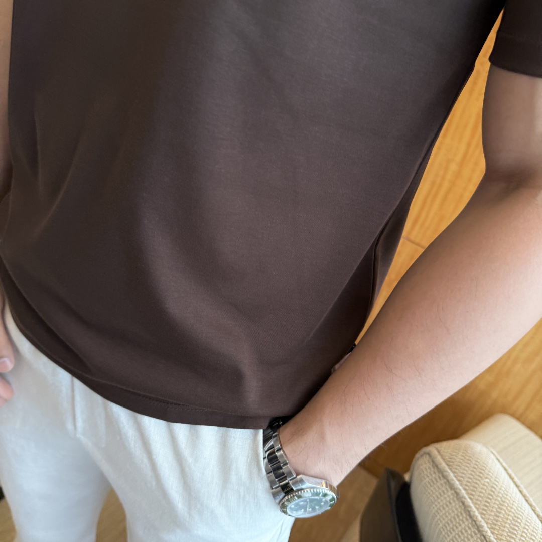 short sleeves