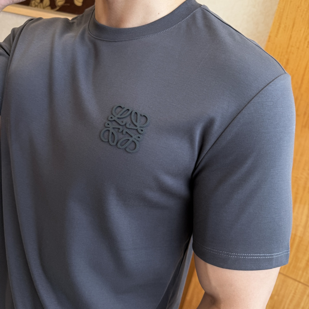 short sleeves