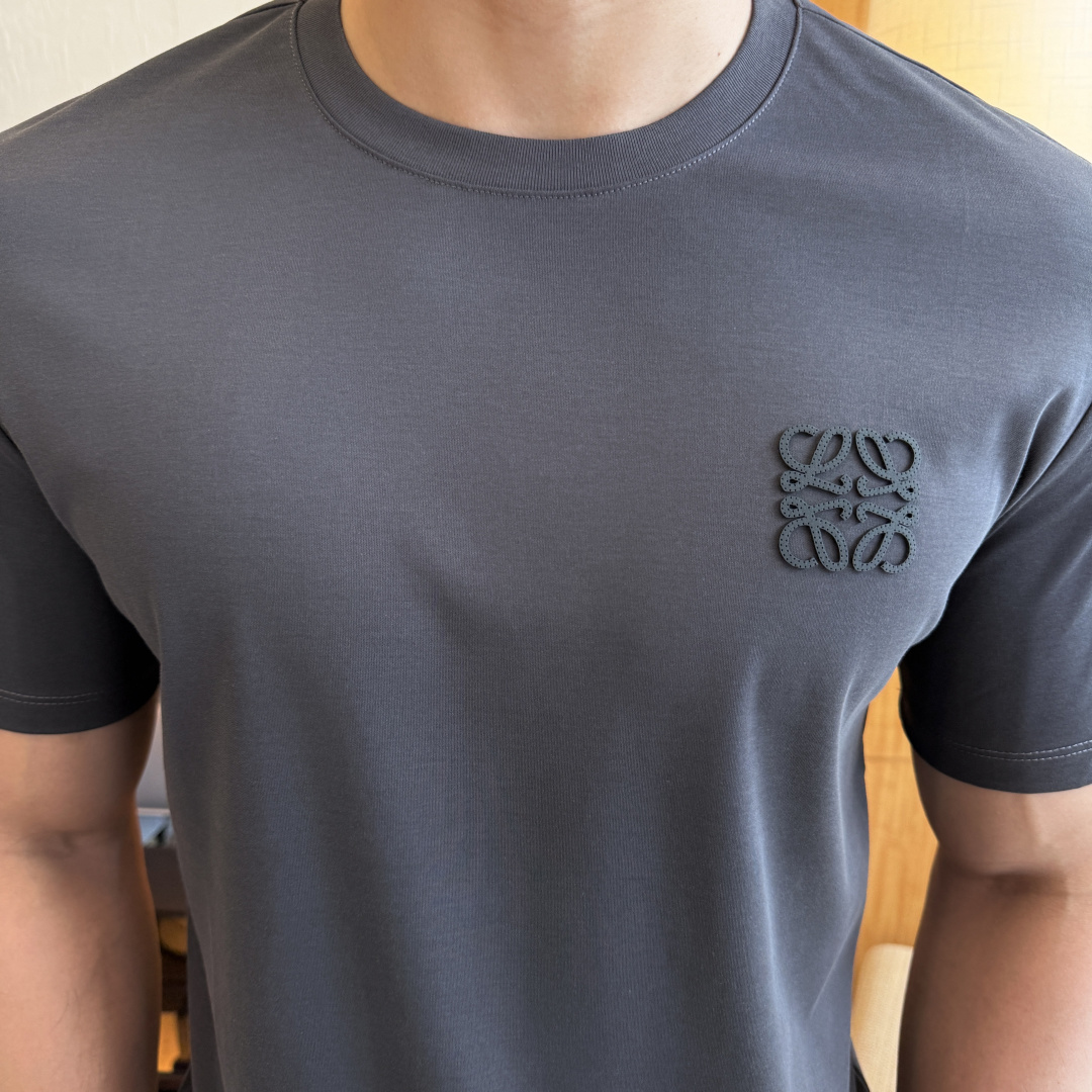 short sleeves