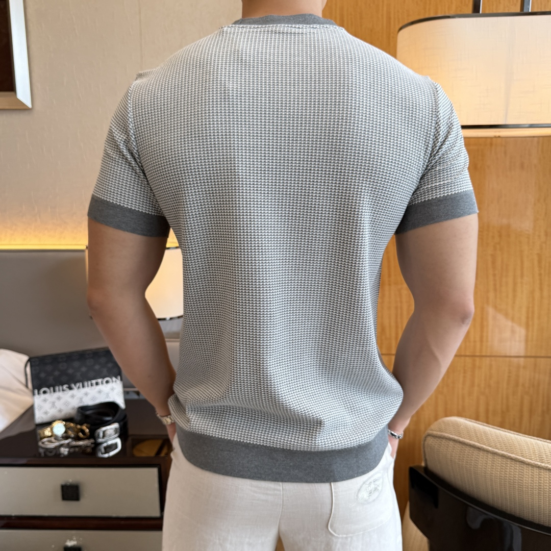 short sleeves