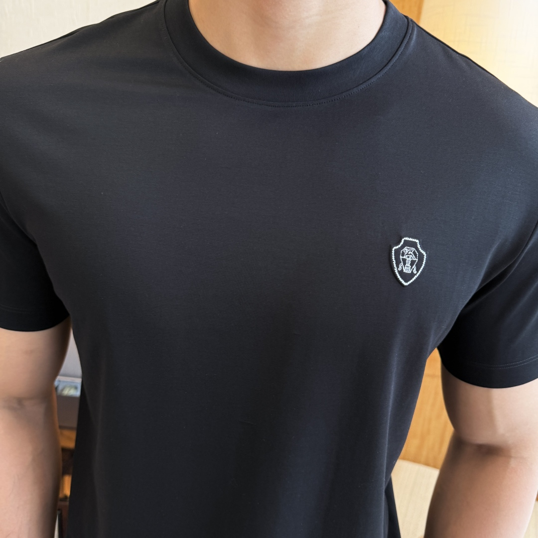short sleeves