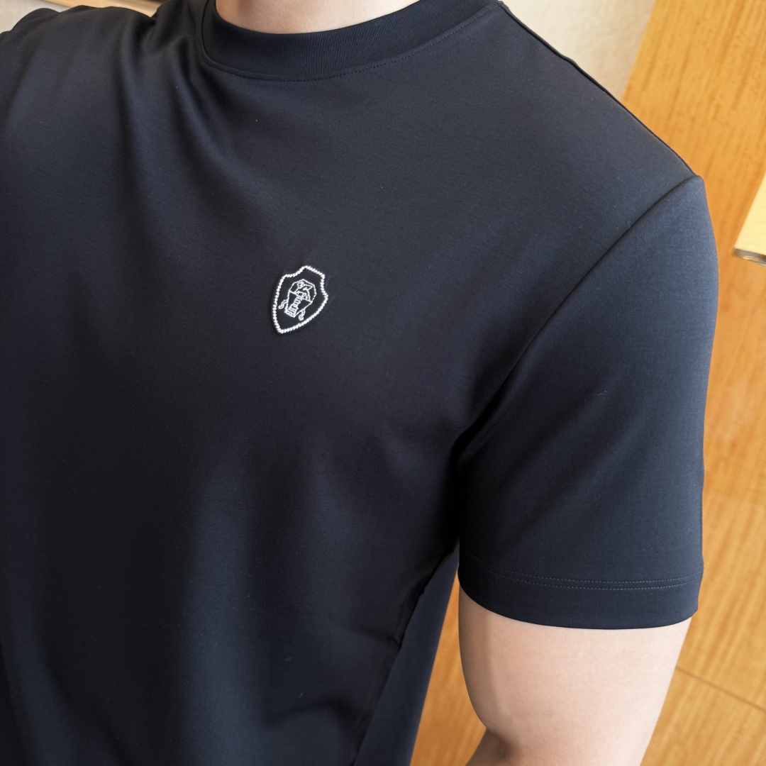 short sleeves