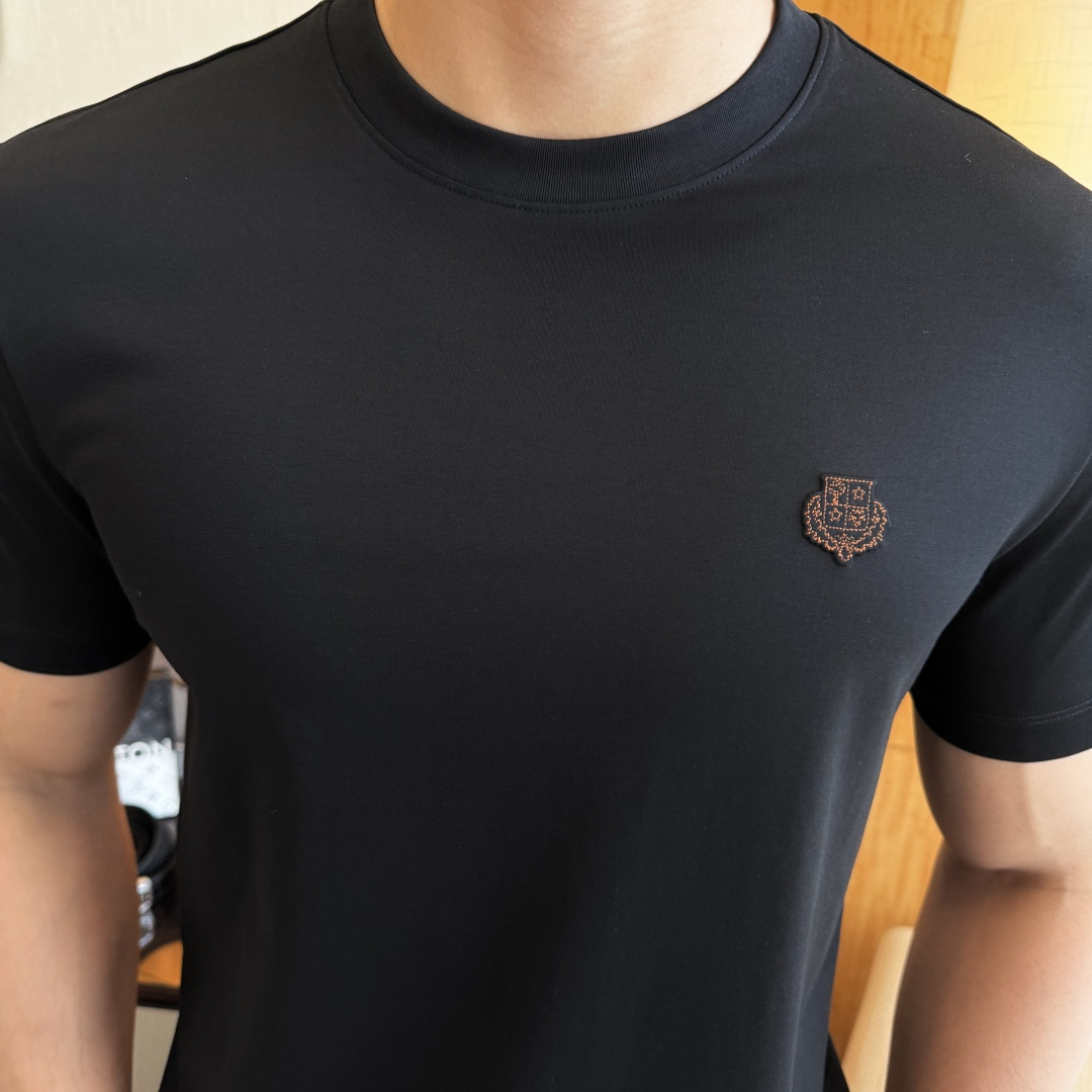 short sleeves