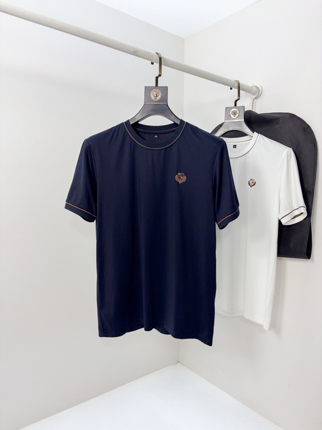 short sleeves