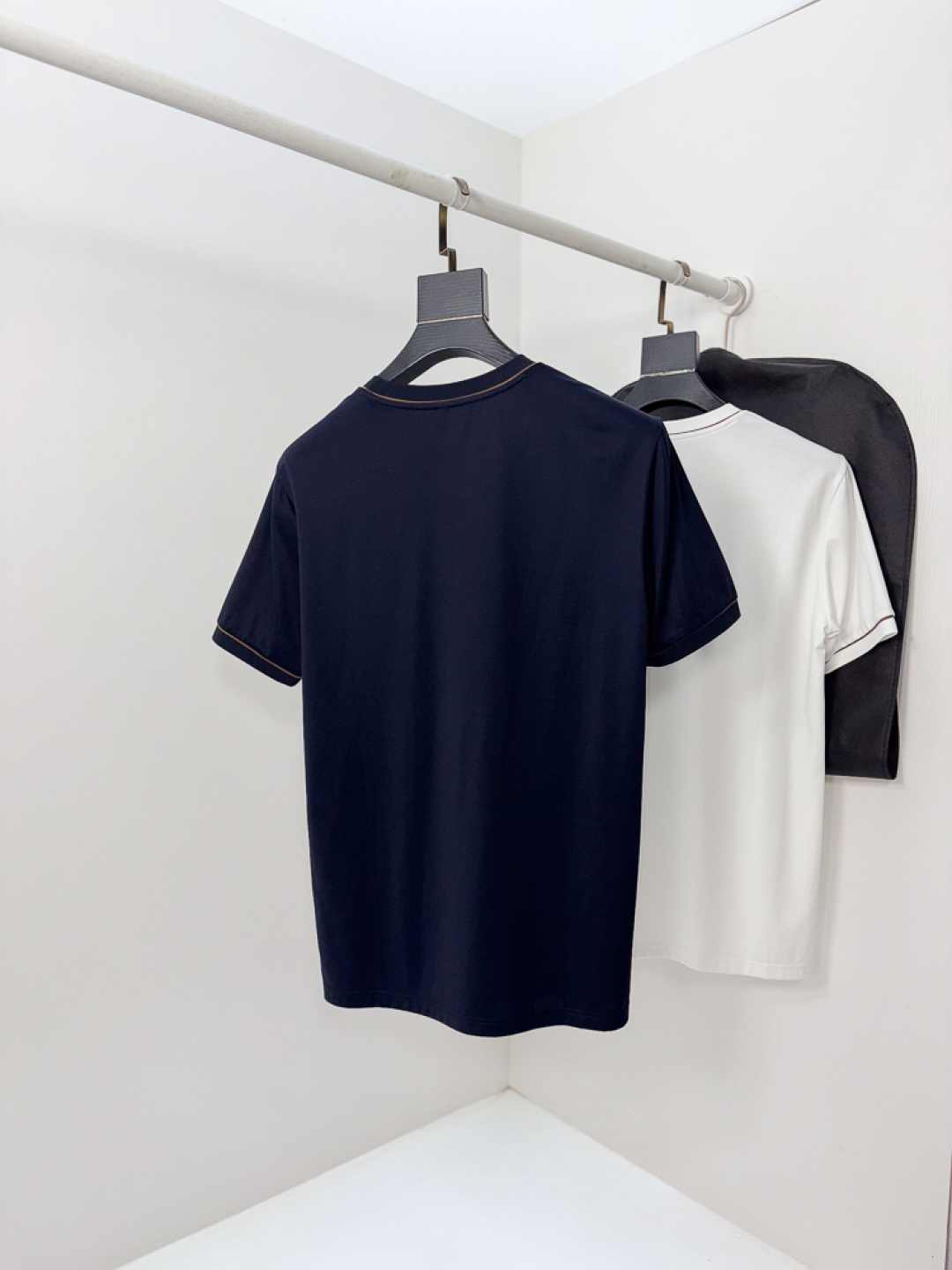 short sleeves