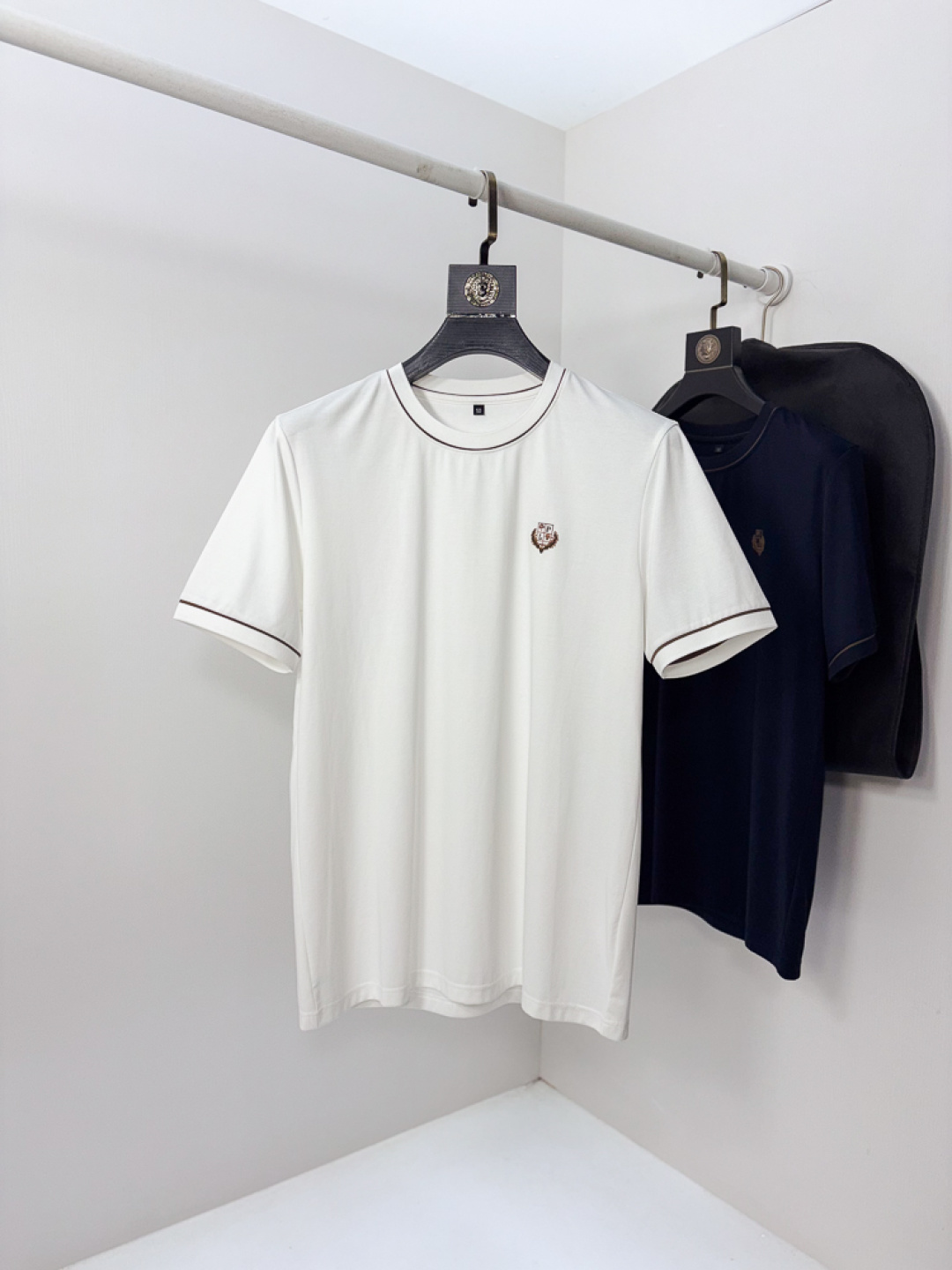 short sleeves