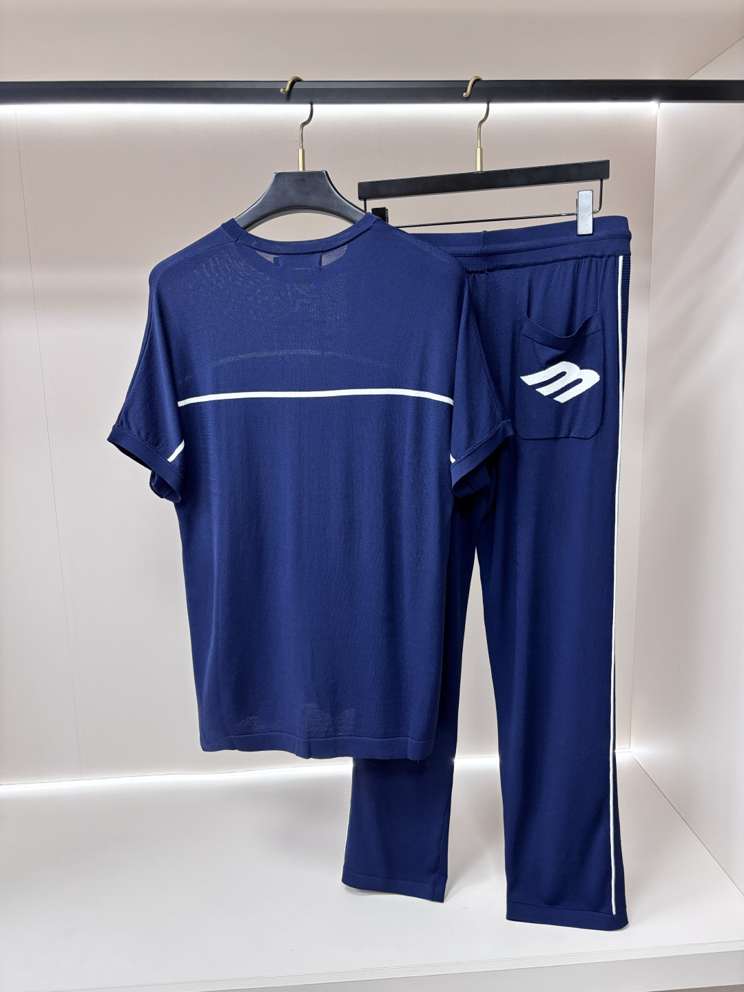 short sleeves