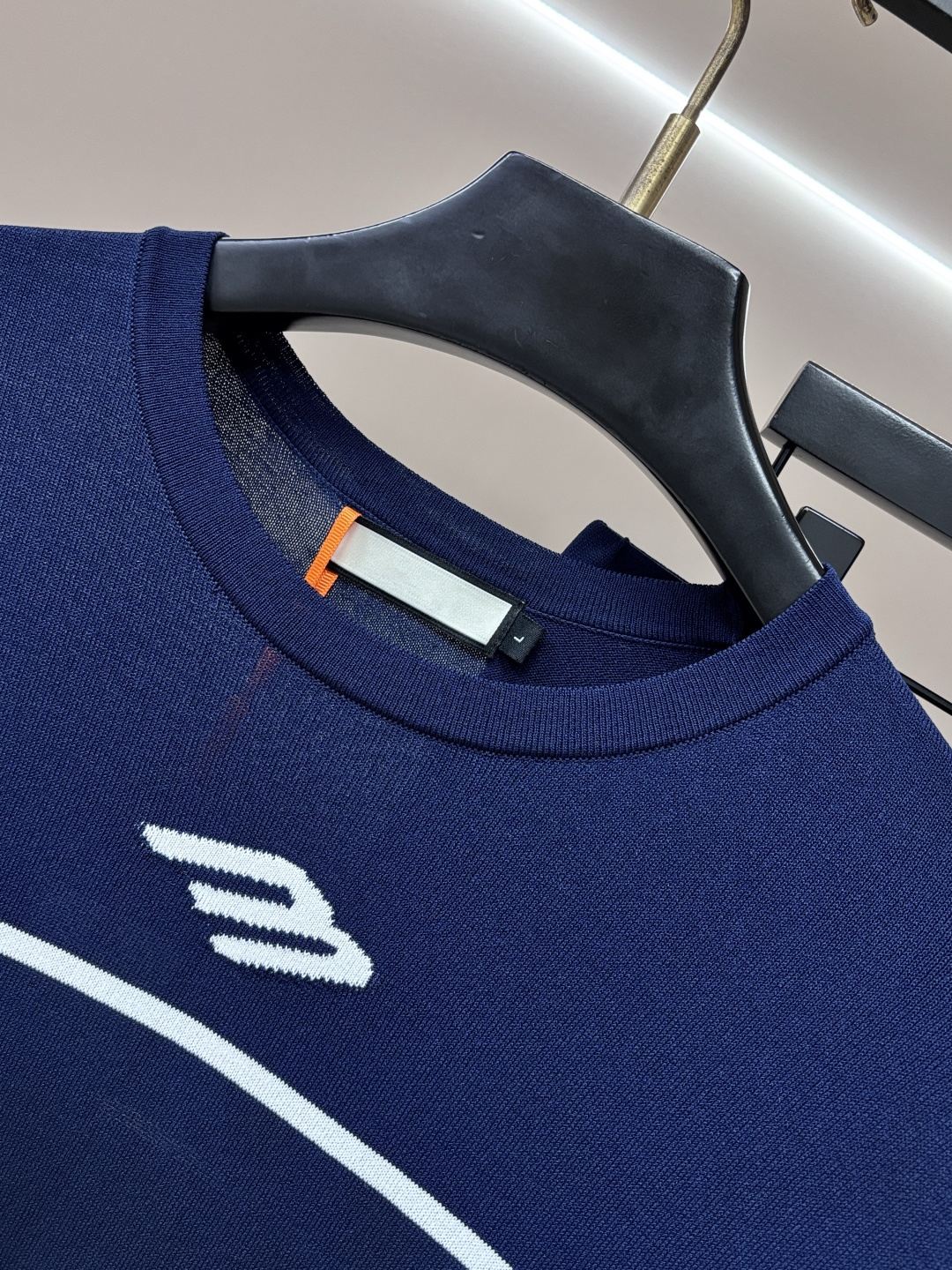 short sleeves