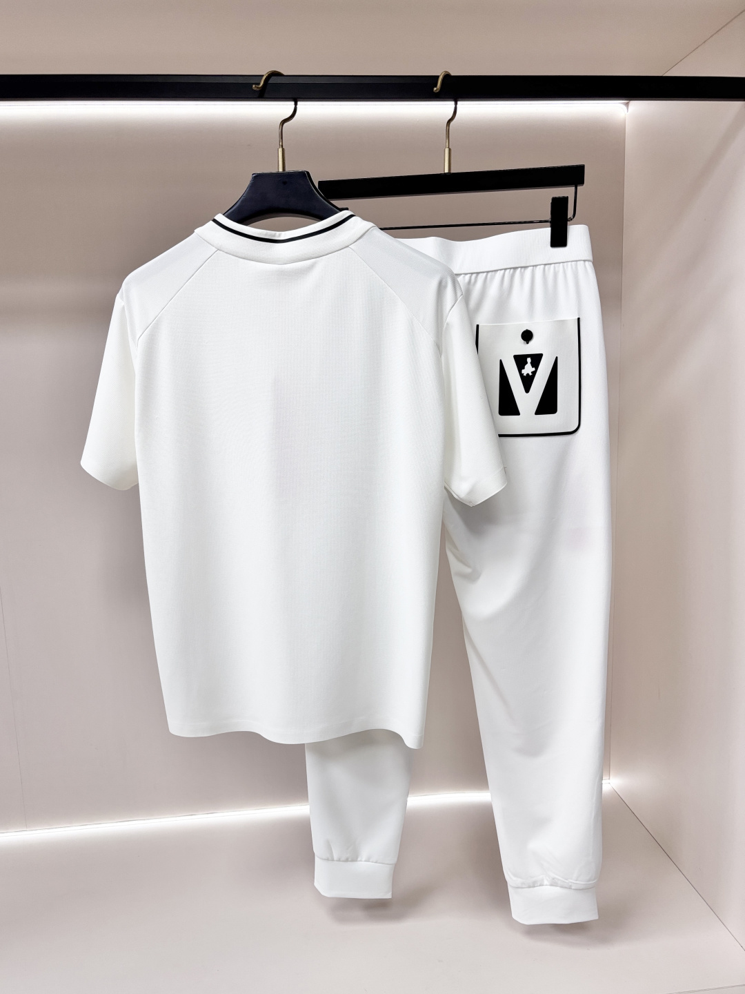 short sleeves