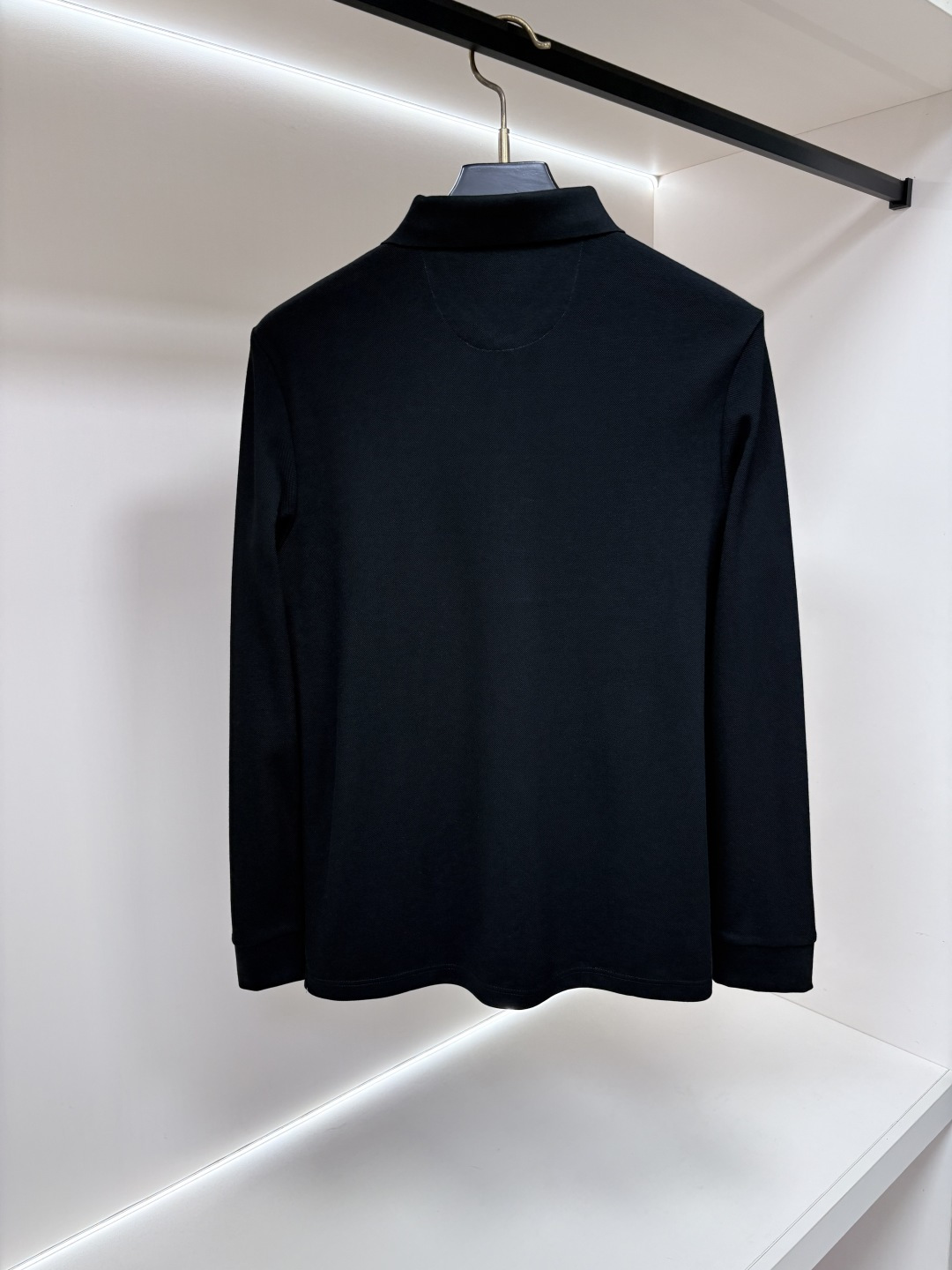 short sleeves
